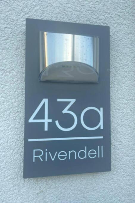 Rivendell Modern 2 Bedroom Apartment In St Peters Village Sleeps 6 Broadstairs Bagian luar foto